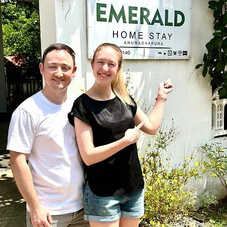 Emerald Home Stay Anuradhapura Exterior foto