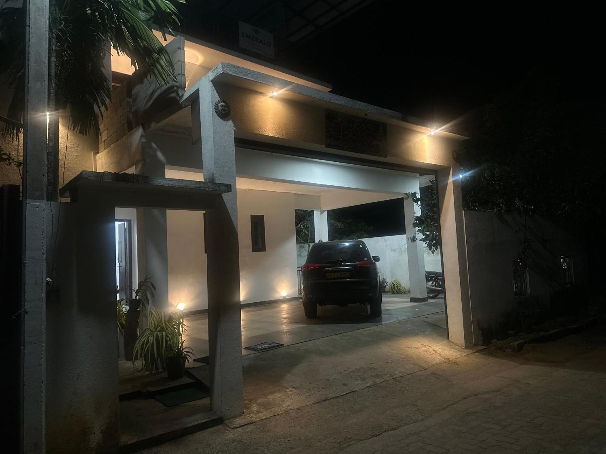 Emerald Home Stay Anuradhapura Exterior foto
